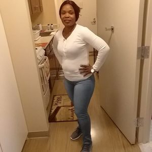 Meet your Posher, Danett